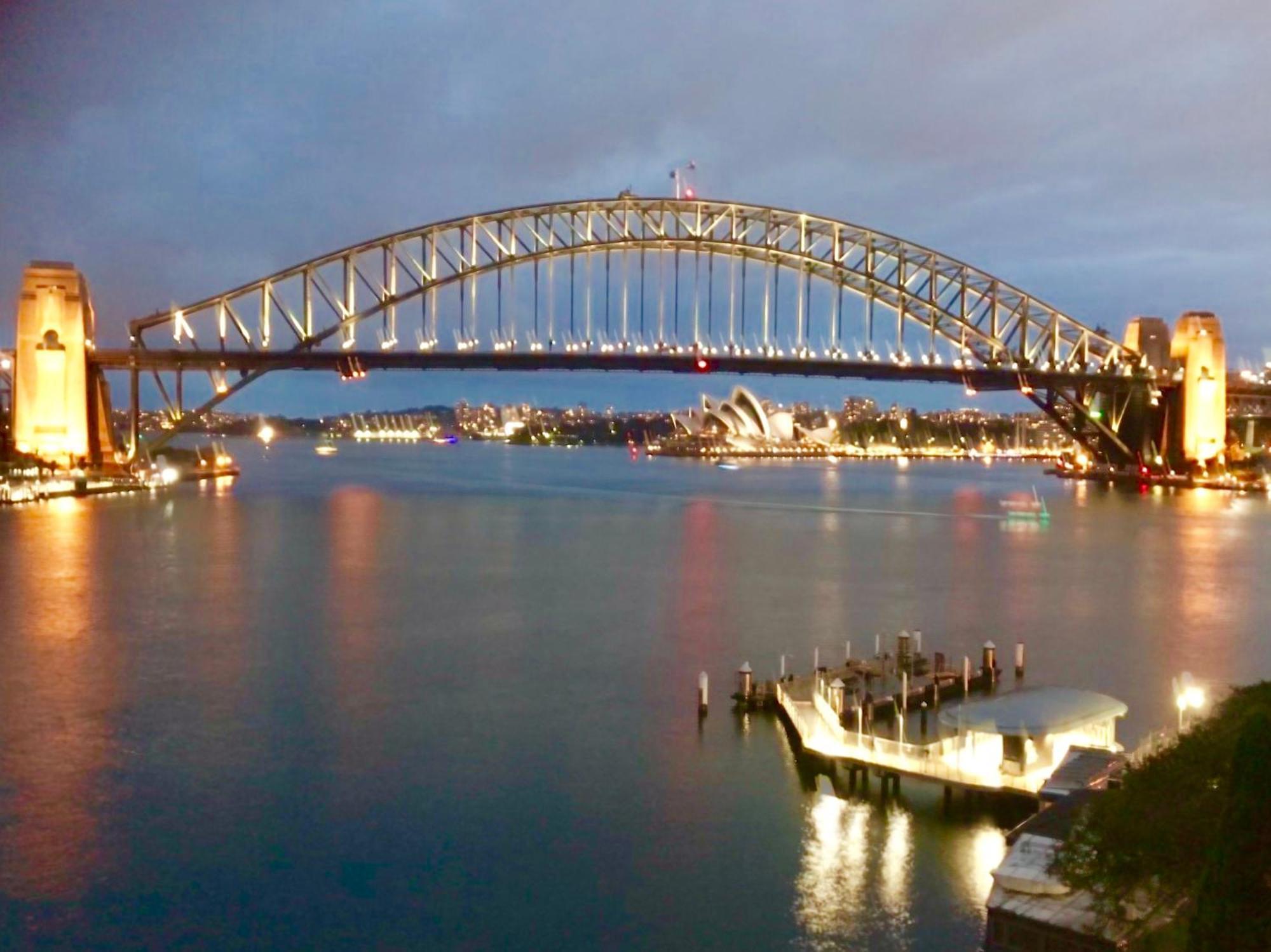 Harbor Bridge And Opera House View Appartamento *